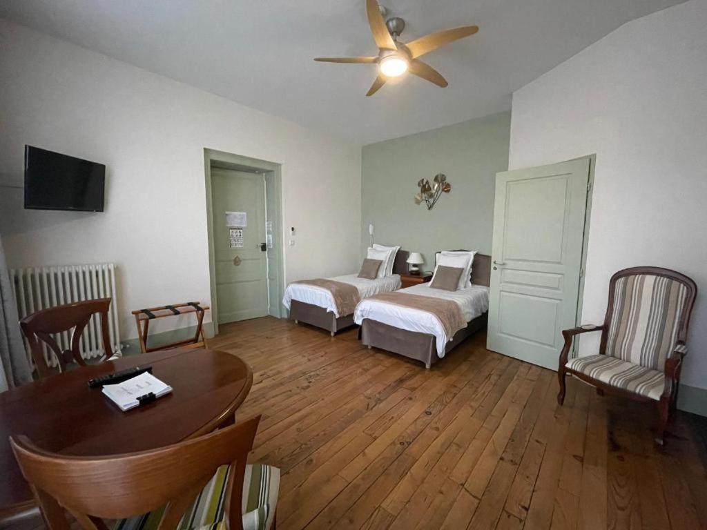 Le St Vincent Hotel Roquefort  Ngoại thất bức ảnh