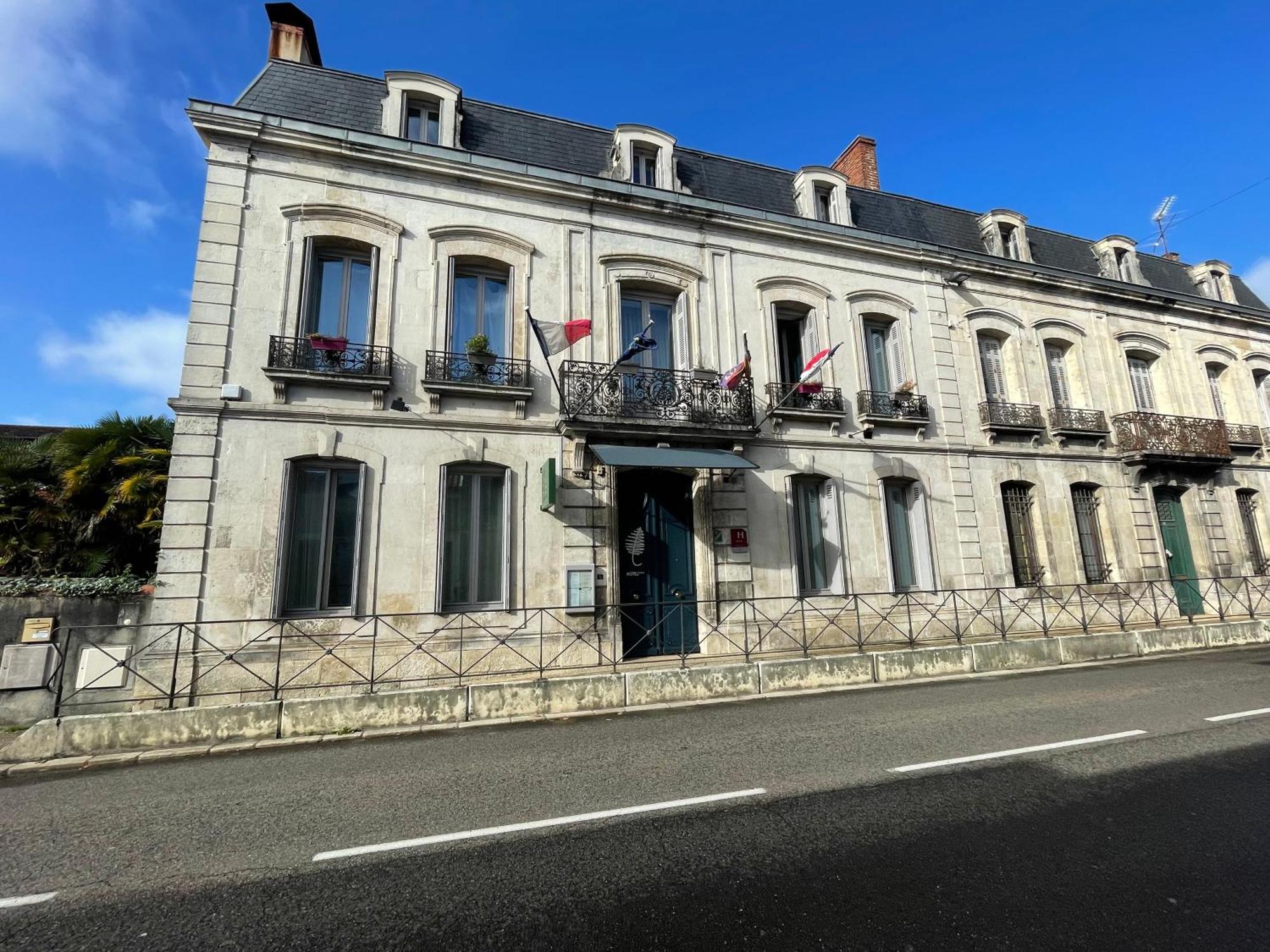Le St Vincent Hotel Roquefort  Ngoại thất bức ảnh