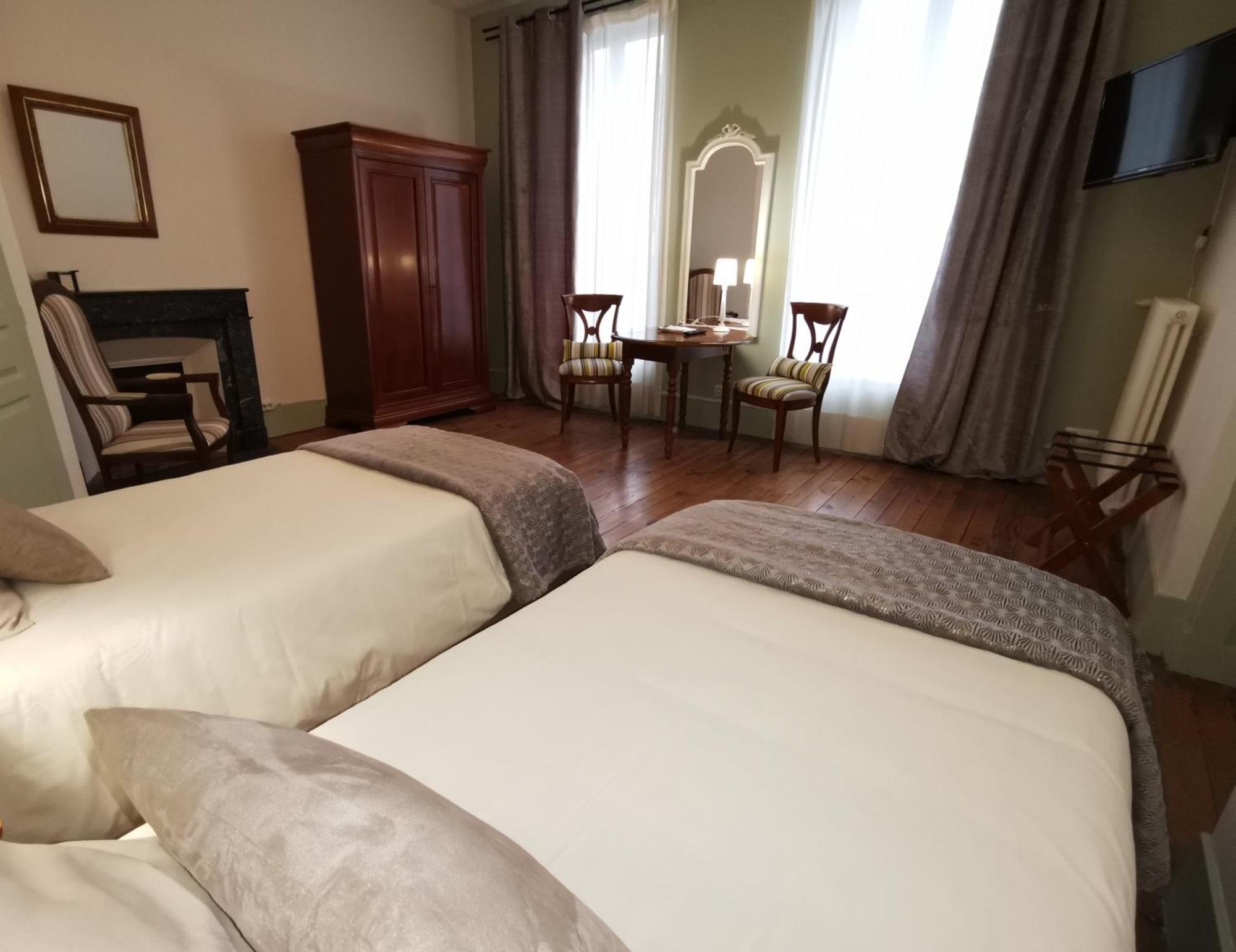Le St Vincent Hotel Roquefort  Ngoại thất bức ảnh